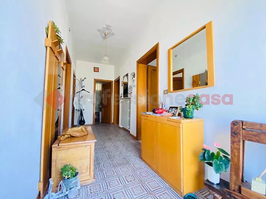 Immagine 5 di Villa in vendita  in Via Pulpiano a Viano