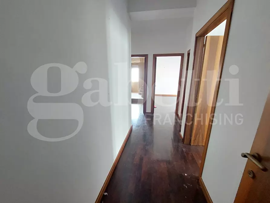 Immagine 39 di Casa quadrifamiliare in vendita  in Via Tosti, 3 a Martinsicuro