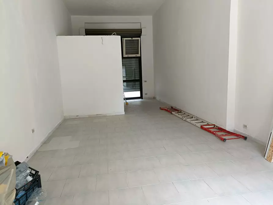 Immagine 3 di Magazzino in vendita  in Via Nazionale, 19 a Squillace