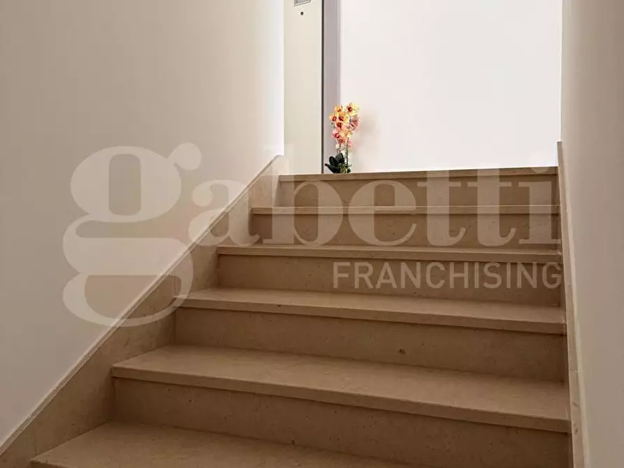 Immagine 31 di Appartamento in vendita  in Via Nazionale Appia a Curti