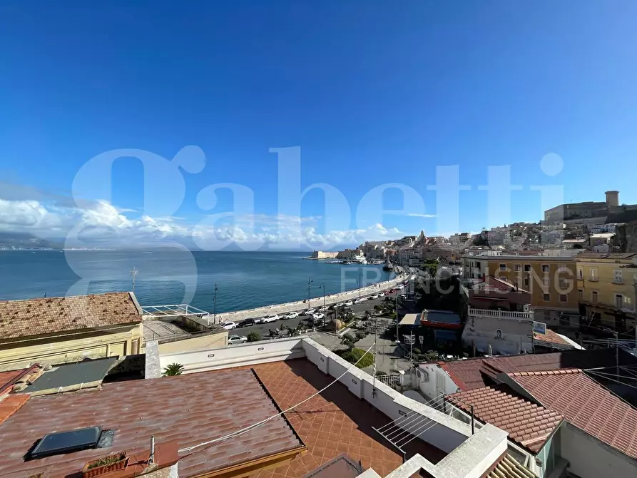 Immagine 18 di Appartamento in vendita  in Piazza S. Conca, 24 a Gaeta
