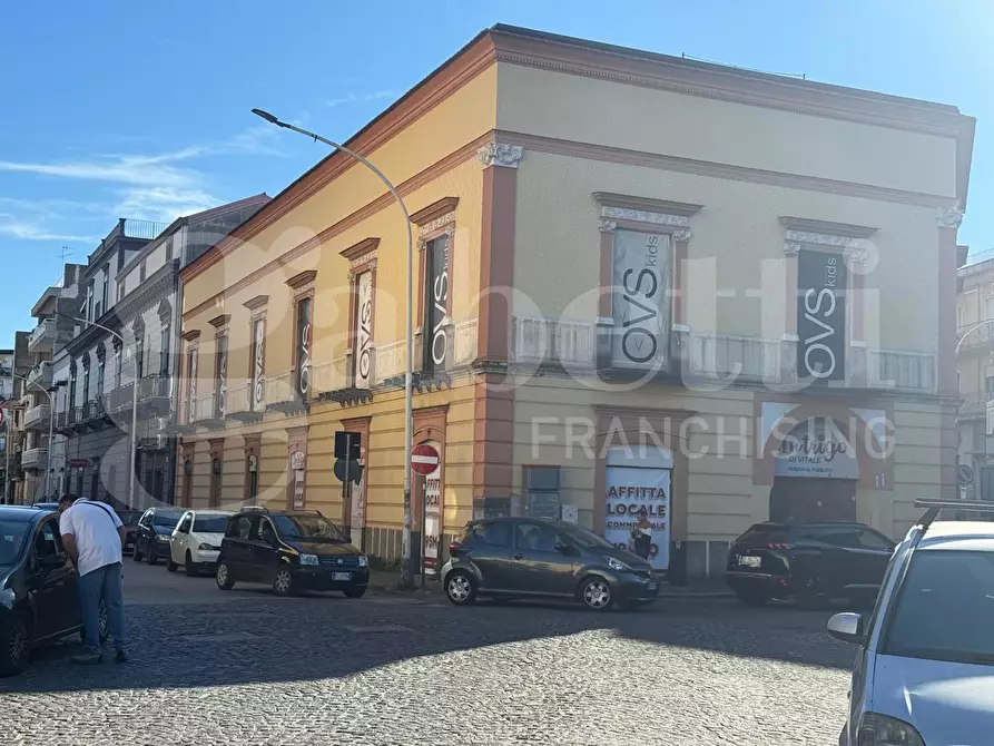 Immagine 3 di Negozio in affitto  in Piazza Riscatto a Frattamaggiore