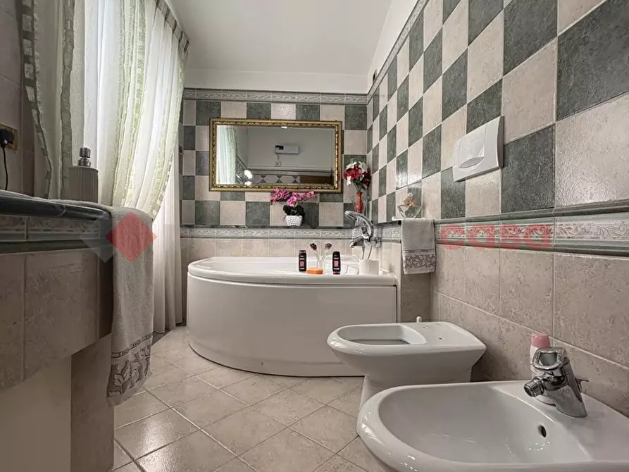 Immagine 37 di Casa bifamiliare in vendita  in Via GUADO BASTIANELLI, 80 a Fondi