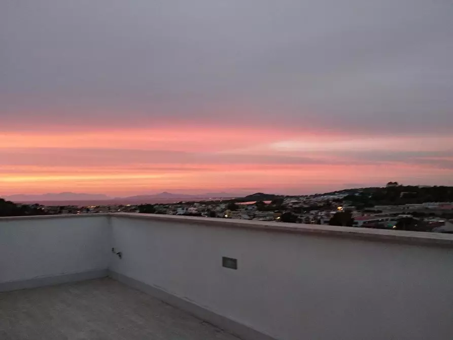 Immagine 23 di Villa in vendita  in Via caranfe a Monte Di Procida