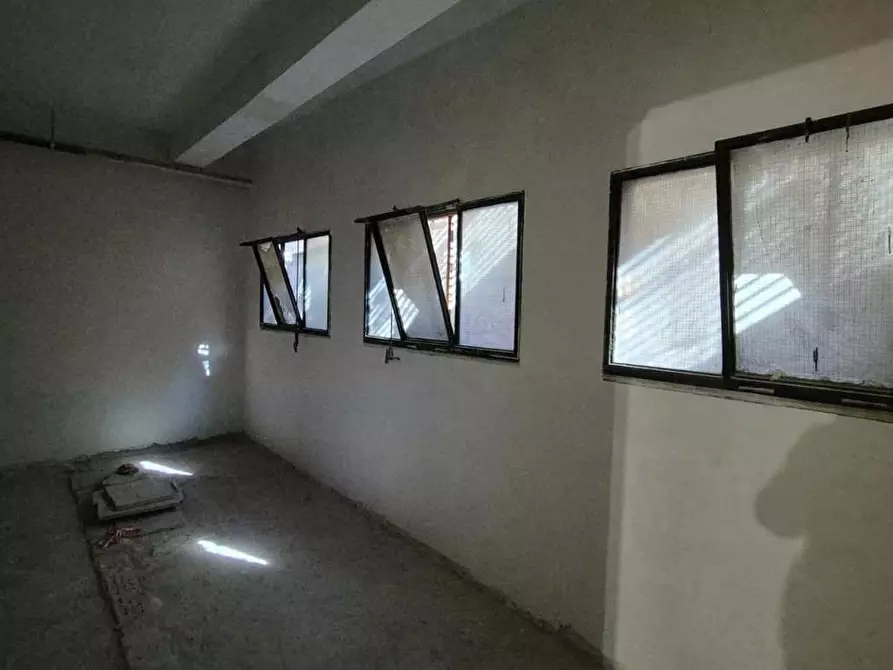 Immagine 17 di Negozio in affitto  in Via Vaglia, 7/9 a Roma