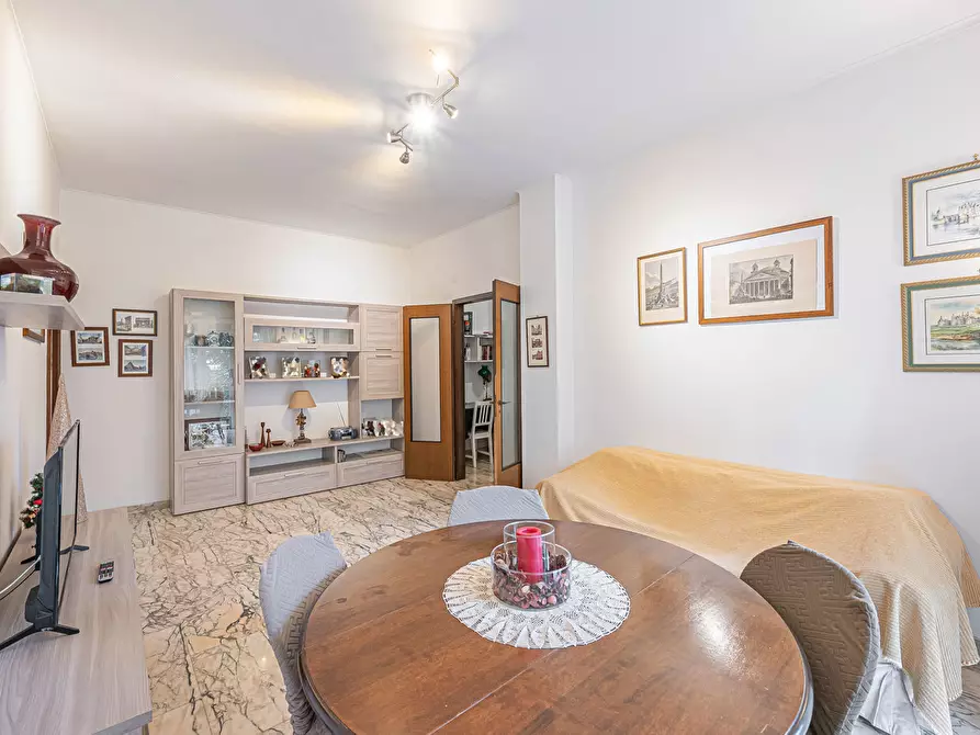 Immagine 5 di Appartamento in vendita  in Via Leonardo da Vinci, 197 a Roma