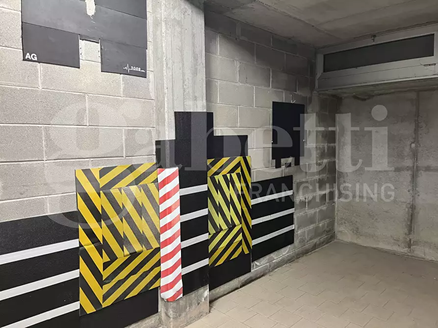 Immagine 4 di Box auto in vendita  in Via Bissuola, . a Venezia