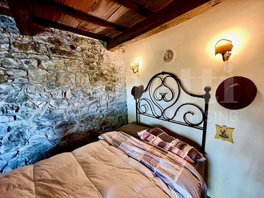 Immagine 8 di Rustico / casale in vendita  in Via di Vitozza, 16 a Sorano