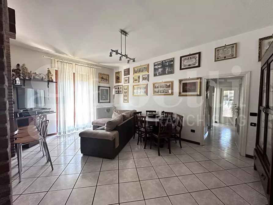 Immagine 16 di Appartamento in vendita  in Via Volta, 1 a Barni