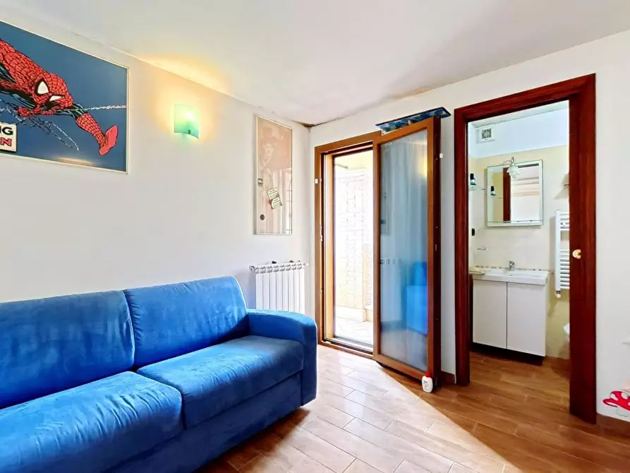 Immagine 9 di Casa quadrifamiliare in vendita  in Via brunello, 8 a Roma