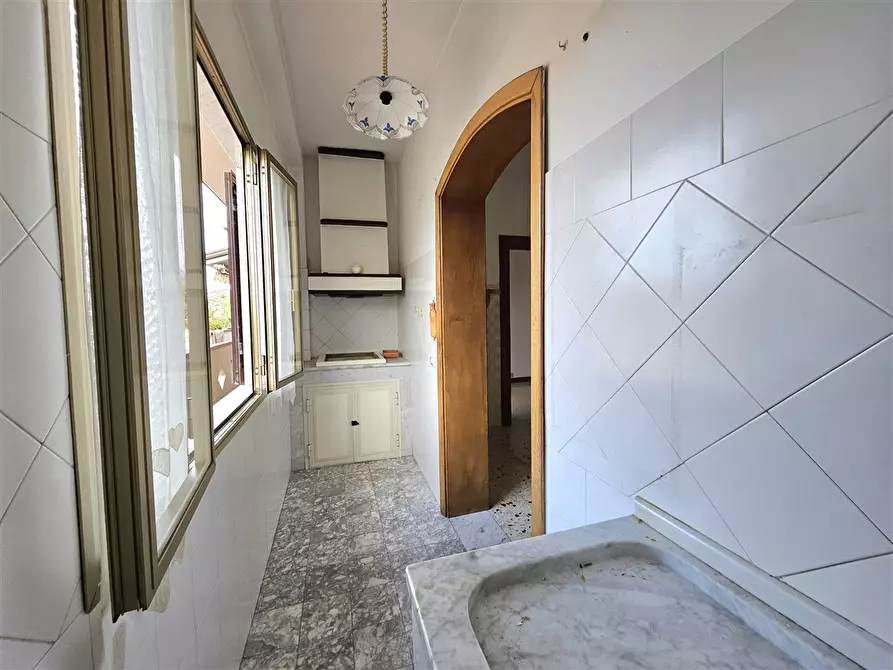 Immagine 7 di Casa bifamiliare in vendita  in Via COCOMBOLA, 50 a Massa