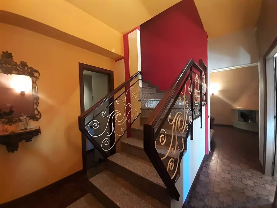 Immagine 38 di Villa in vendita  in Via roma, 83 a Castronno