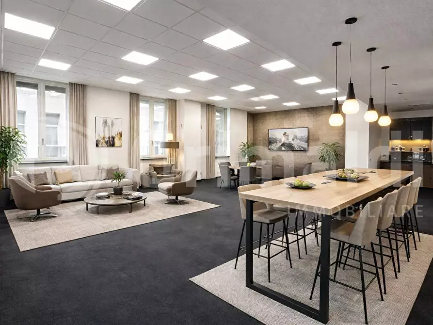 Immagine 2 di Ufficio in affitto  in Via antonio Canova, 19 a Milano