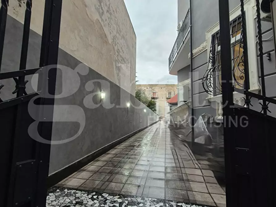 Immagine 4 di Palazzo in vendita  in Via Vesuvio a Torre Annunziata