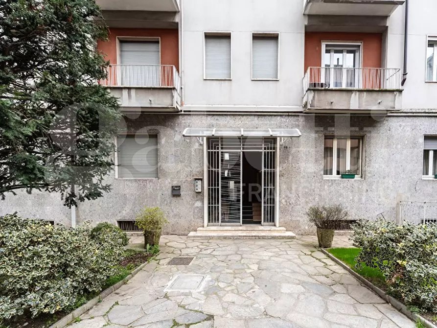Immagine 1 di Appartamento in vendita  in Via Felice Cavallotti, 99 a Monza