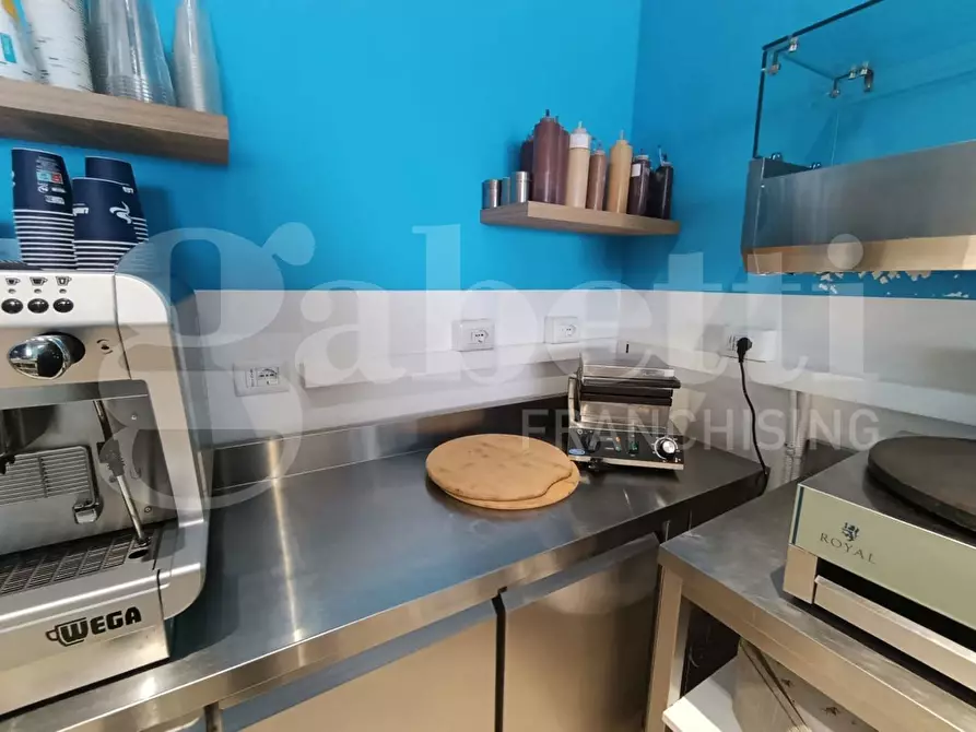 Immagine 17 di Laboratorio in vendita  in Via LUNGOMARE ANDREA DORIA, 68 a Ragusa