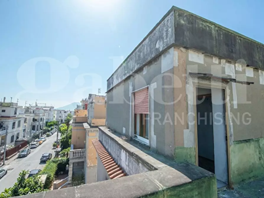 Immagine 24 di Villa in vendita  in Via Carlo de Marco a Napoli