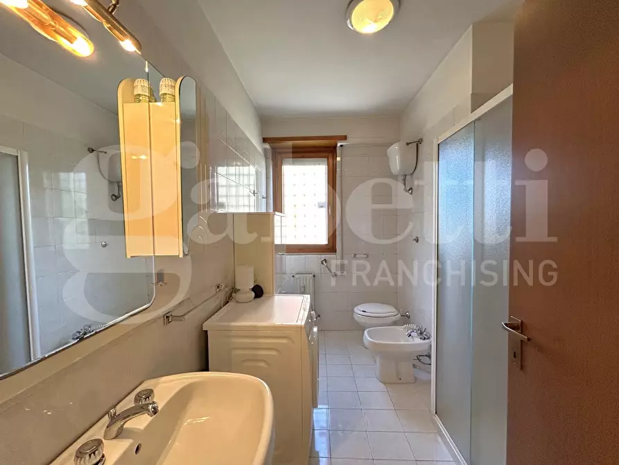 Immagine 20 di Appartamento in vendita  in Via di Decima, 256 a Roma