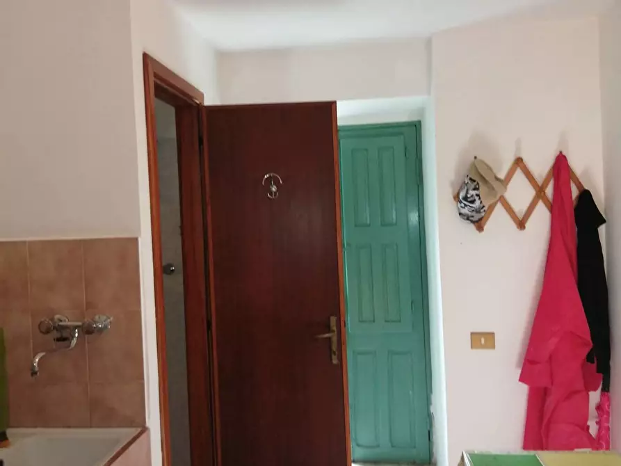 Immagine 5 di Palazzo in vendita  in Via Del Guglietto, 11-13 a Sezze