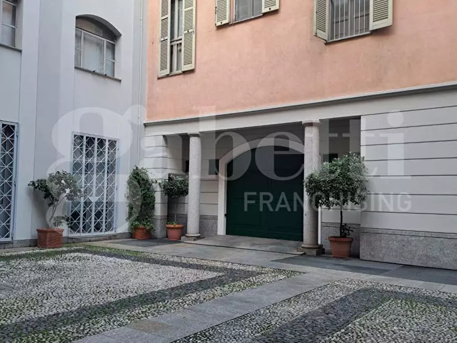 Immagine 3 di Box auto in vendita  in Corso di porta Romana, 55 a Milano