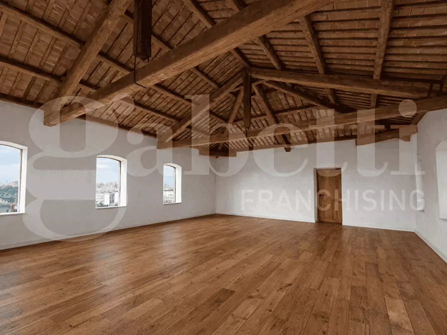 Immagine 18 di Loft/Open space in vendita  in Via Lago di Como, 10 a Vicenza