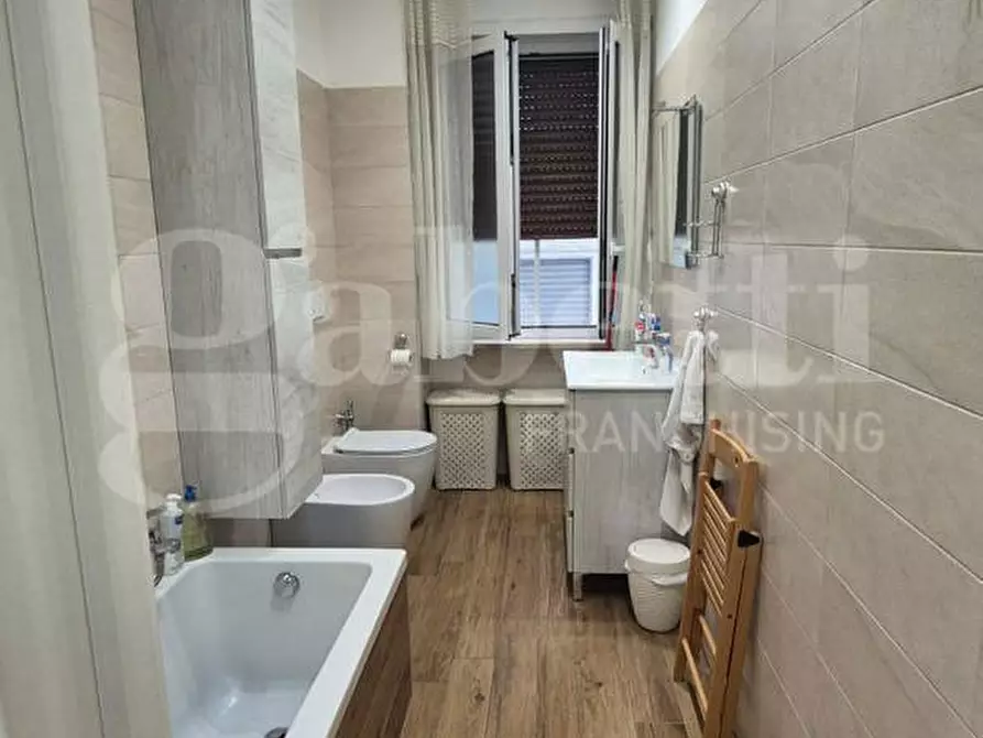 Immagine 36 di Appartamento in vendita  in Via DELLE IV GIORNATE, 37 a Torre Annunziata