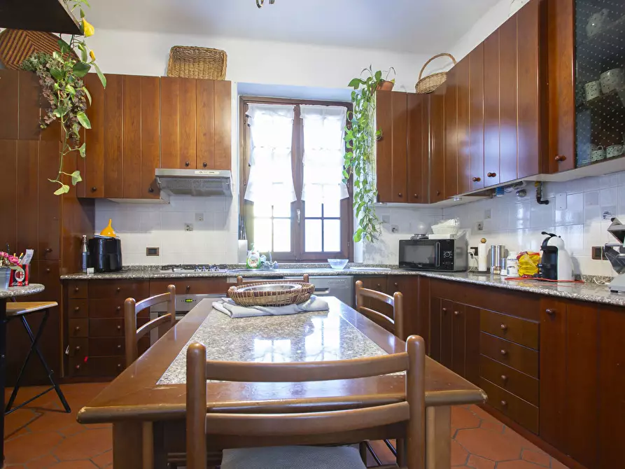 Immagine 10 di Villa in vendita  in Viale de Gasperi, 21 a Treviglio