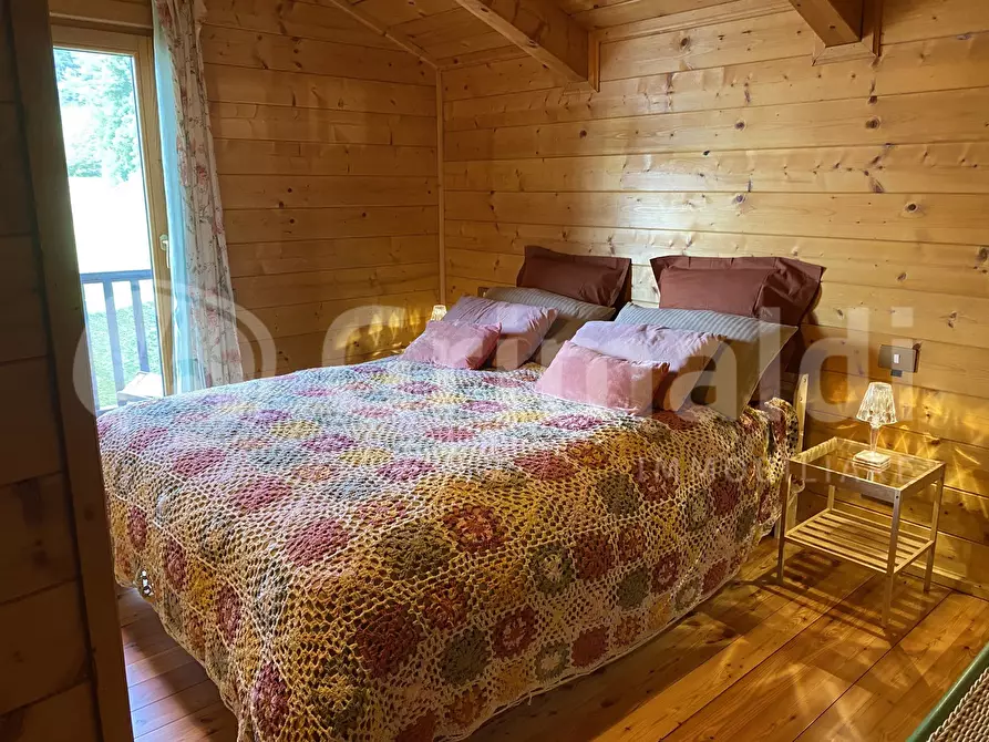 Immagine 11 di Appartamento in vendita  in Via frazione Villarisson, 13 a La Salle