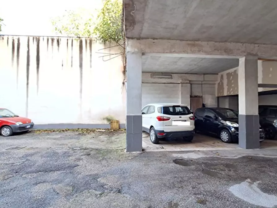 Immagine 7 di Negozio in affitto  in Via Andrea Cantelmo a Napoli