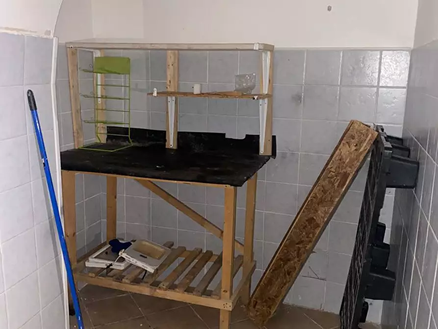 Immagine 9 di Negozio in affitto  in Via Bruno Buozzi, 9 a San Giorgio A Cremano
