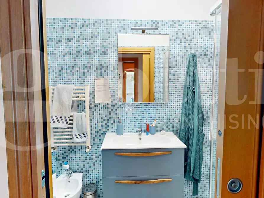 Immagine 22 di Appartamento in vendita  in Via Riva Ligure, 44 a Roma