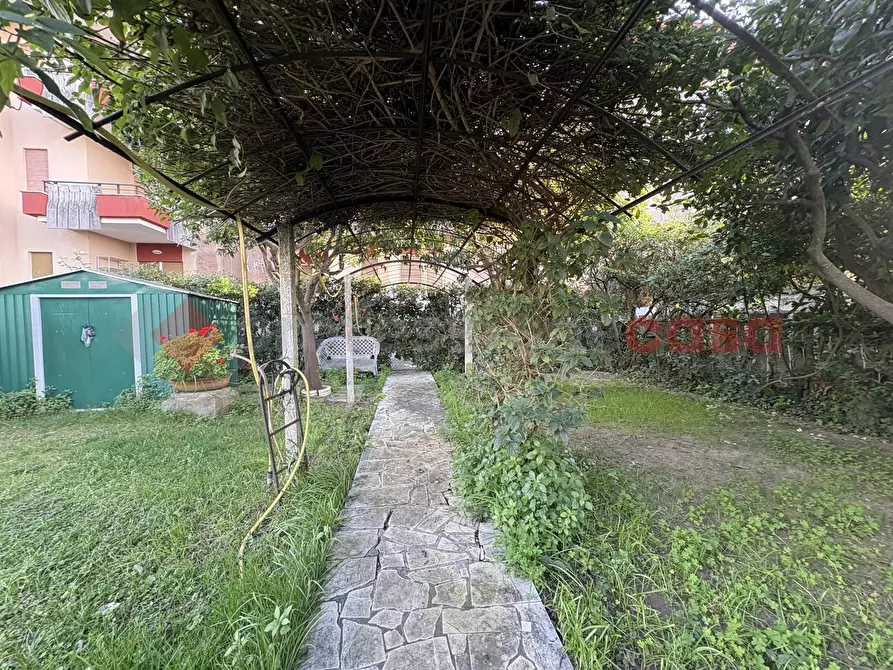 Immagine 24 di Baita in vendita  in Viale EUROPA, 267 a Terracina