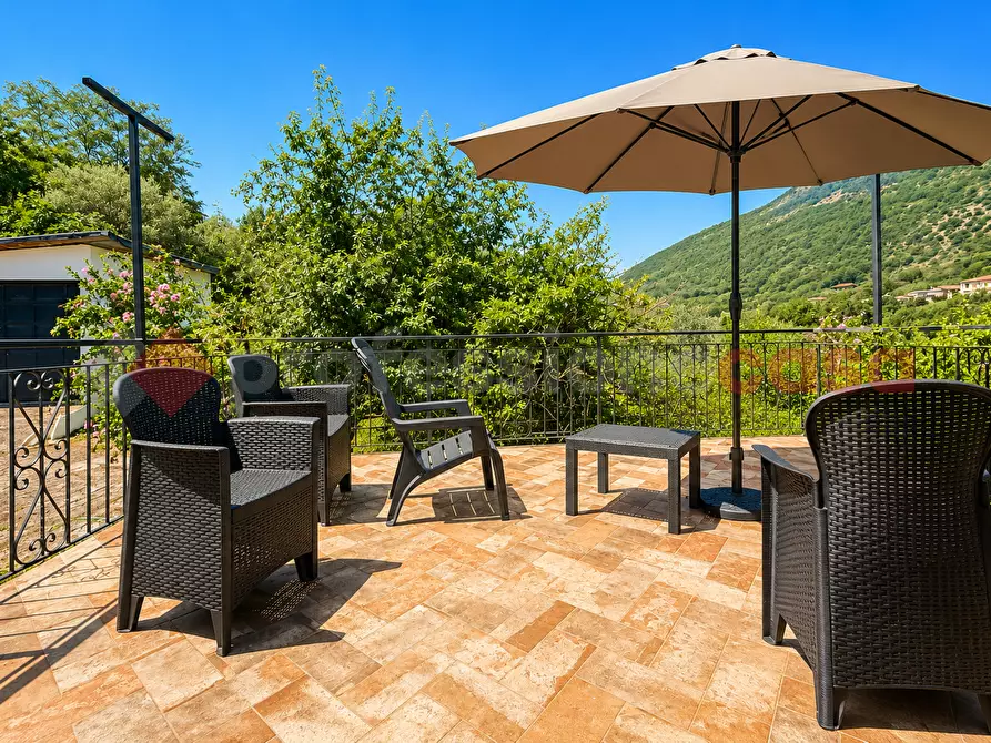 Immagine 7 di Villa in vendita  in Via Felgeto, 2 a Fumone
