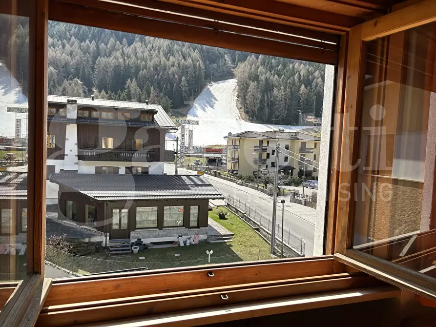 Immagine 23 di Appartamento in vendita  in Via Corno D'Aola, 5 a Ponte Di Legno