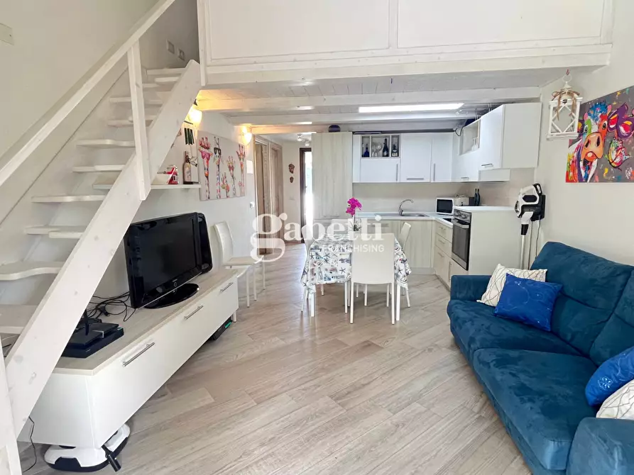 Immagine 6 di Villetta a schiera in vendita  in Via Macomer, 12 a Budoni