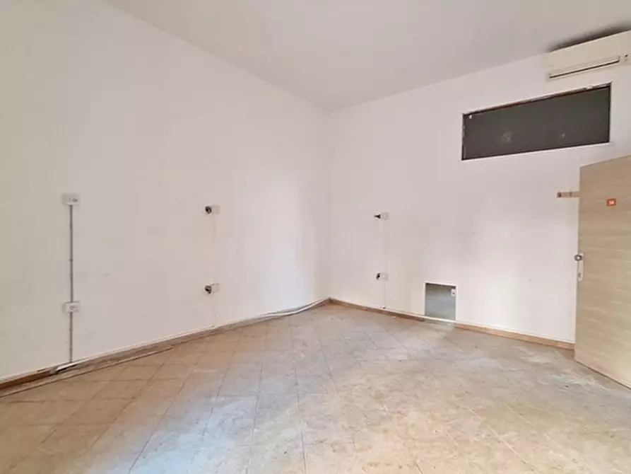 Immagine 23 di Villa in vendita  in Via Filippo Maria Briganti a Napoli