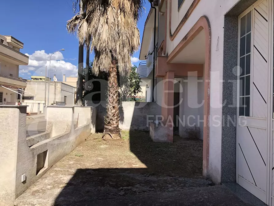 Immagine 3 di Casa indipendente in vendita  in Via Lombardo Radice a Melissano