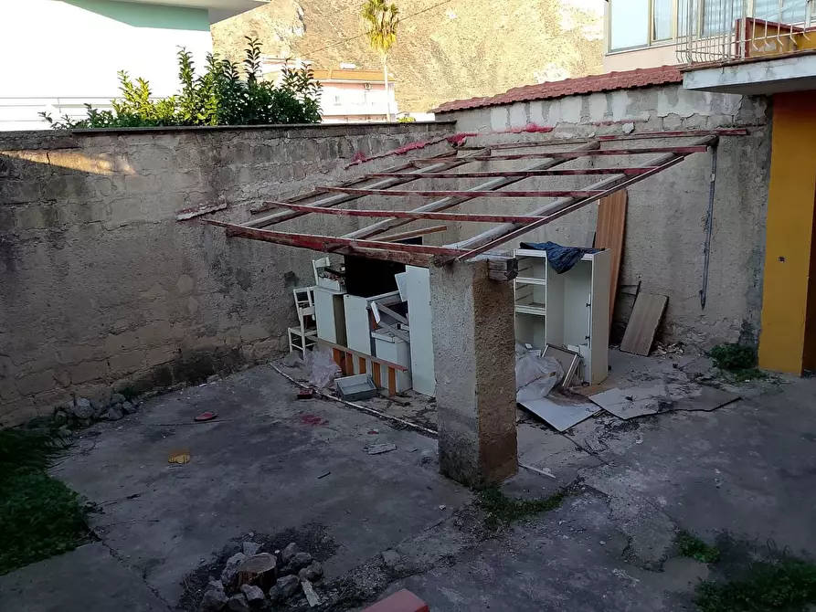 Immagine 44 di Casa indipendente in vendita  in Via Trento a Mondragone
