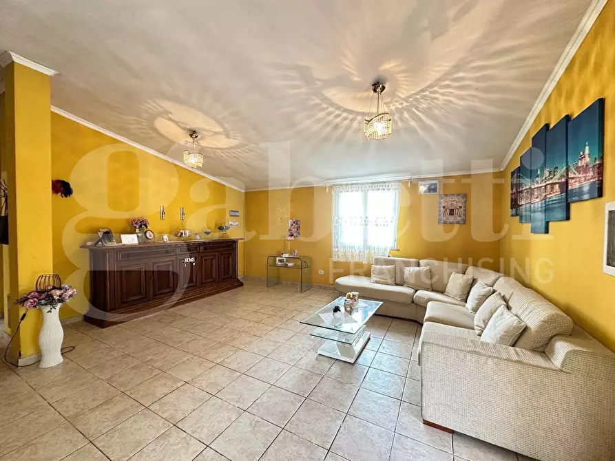 Immagine 8 di Villa in vendita  in Strada Valmontorio, 341 a Latina