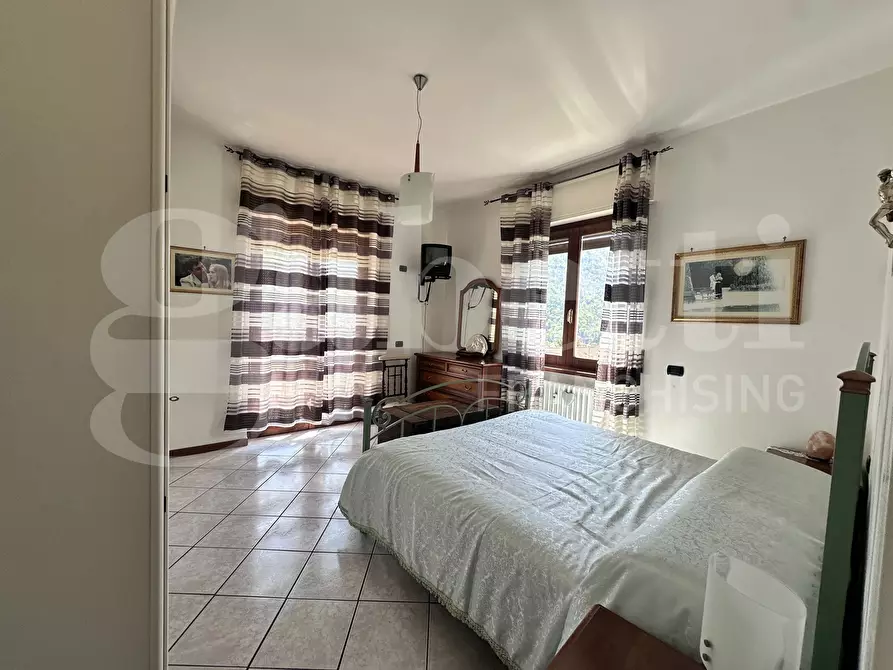 Immagine 3 di Appartamento in vendita  in Via Volta, 1 a Barni