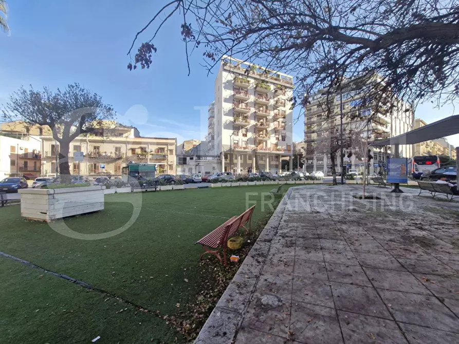 Immagine 2 di Negozio in vendita  in Piazza Don Luigi Sturzo a Palermo