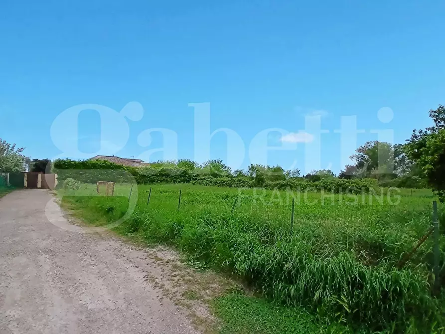 Immagine 4 di Terreno residenziale in vendita  in Via Aeroporto a Capua