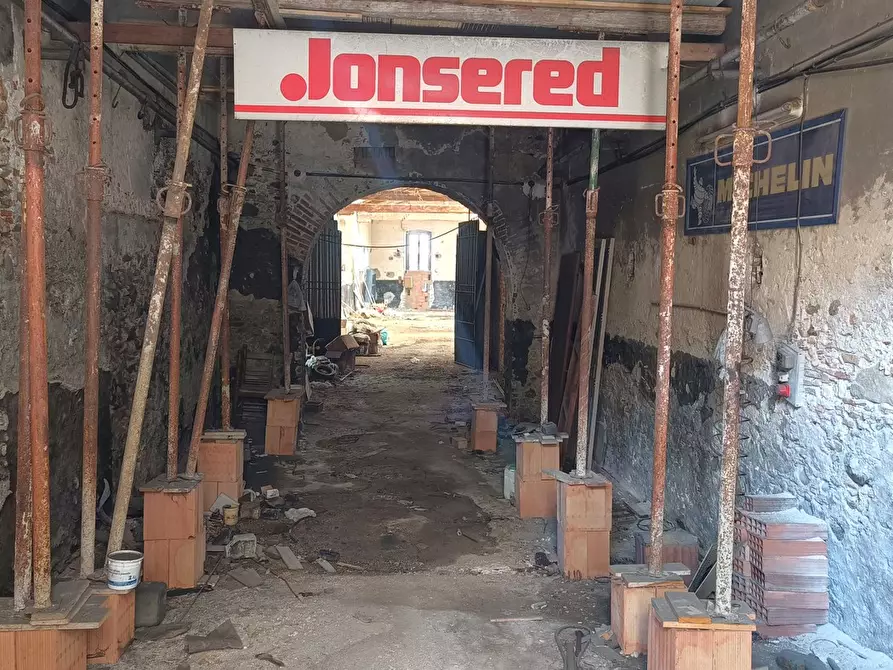 Immagine 3 di Capannone industriale in vendita  in Via Rometta Via nazionale, 523 a Rometta