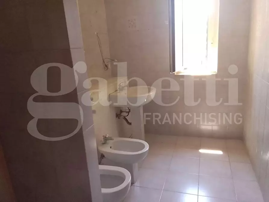 Immagine 8 di Appartamento in vendita  in Piazza G.B.TEDESCO, 6 a Taranto