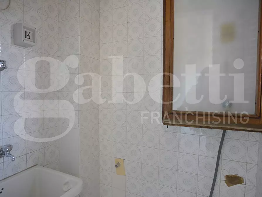 Immagine 25 di Appartamento in vendita  in Viale delle Repubblica, 60 a Bari