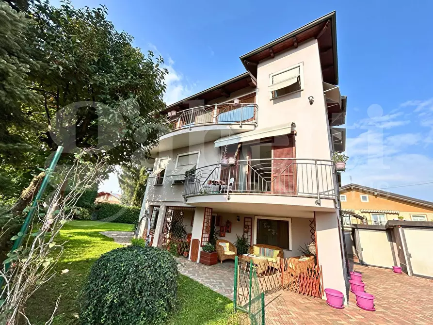 Immagine 1 di Villa in vendita  in Via Del Temo, 8 a Cambiano