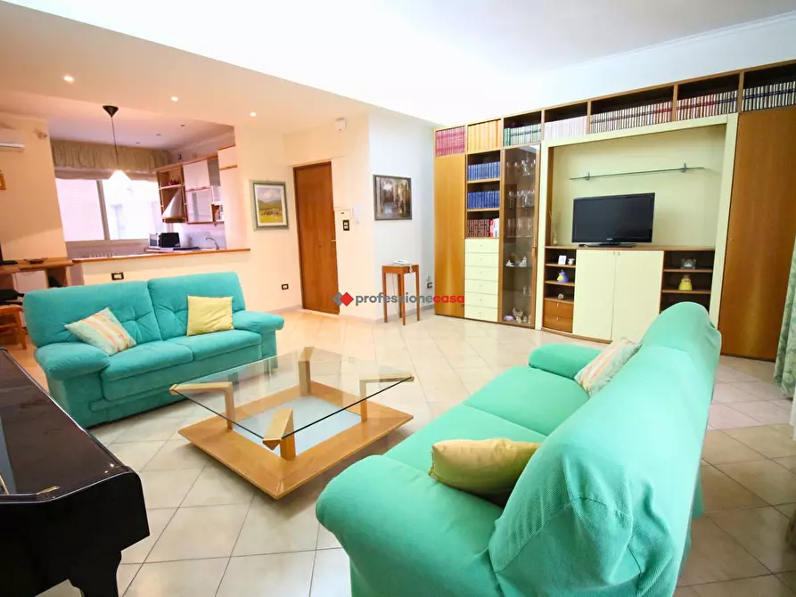 Immagine 6 di Appartamento in vendita  in Via Ruffilli, 4 a Foggia