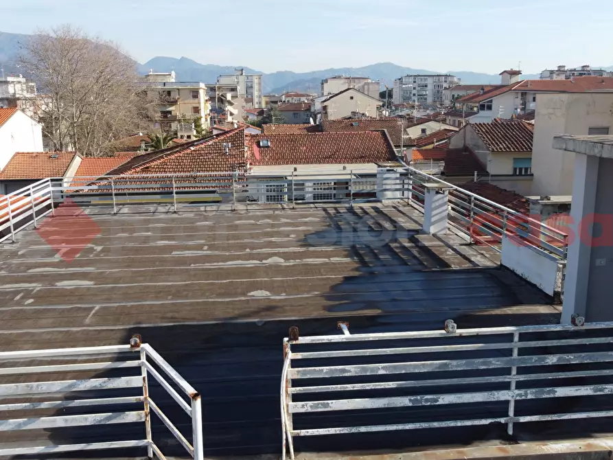 Immagine 44 di Attico in vendita  in Via Giuseppe Mazzini, 104 a Viareggio