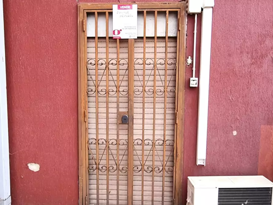 Immagine 5 di Magazzino in vendita  in Via Dei Piccioni, 40 a Catania