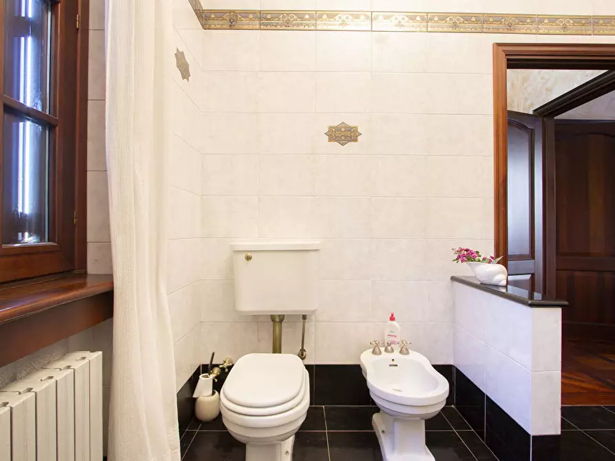 Immagine 28 di Villa in vendita  in Viale de Gasperi, 21 a Treviglio